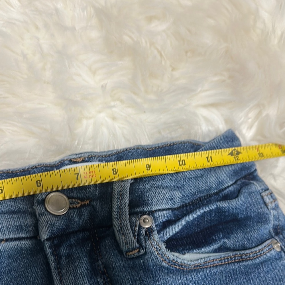 Good American High-Rise Wide Leg Jeans in Medium Blue - Picture 7 of 9